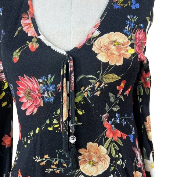 Anthropologie Farm Rio Top Blouse Long Sleeve Jersey Floral Print Black Size XS - Picture 4 of 13